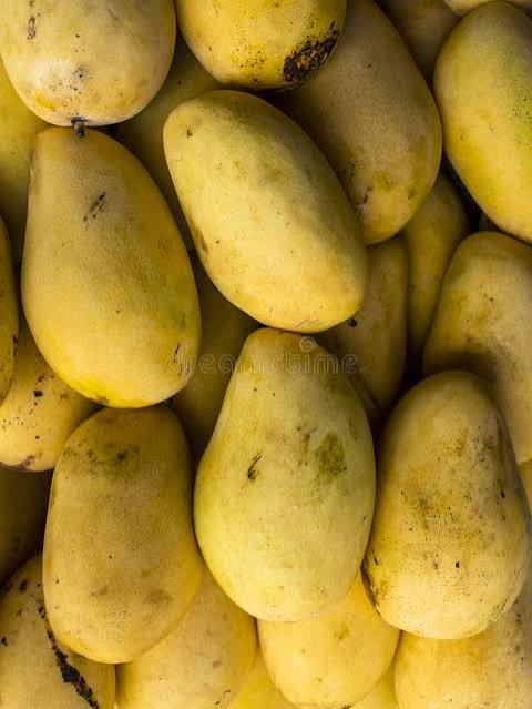 Fresh Chaunsa Mangoes | 100% Natural & Handpicked